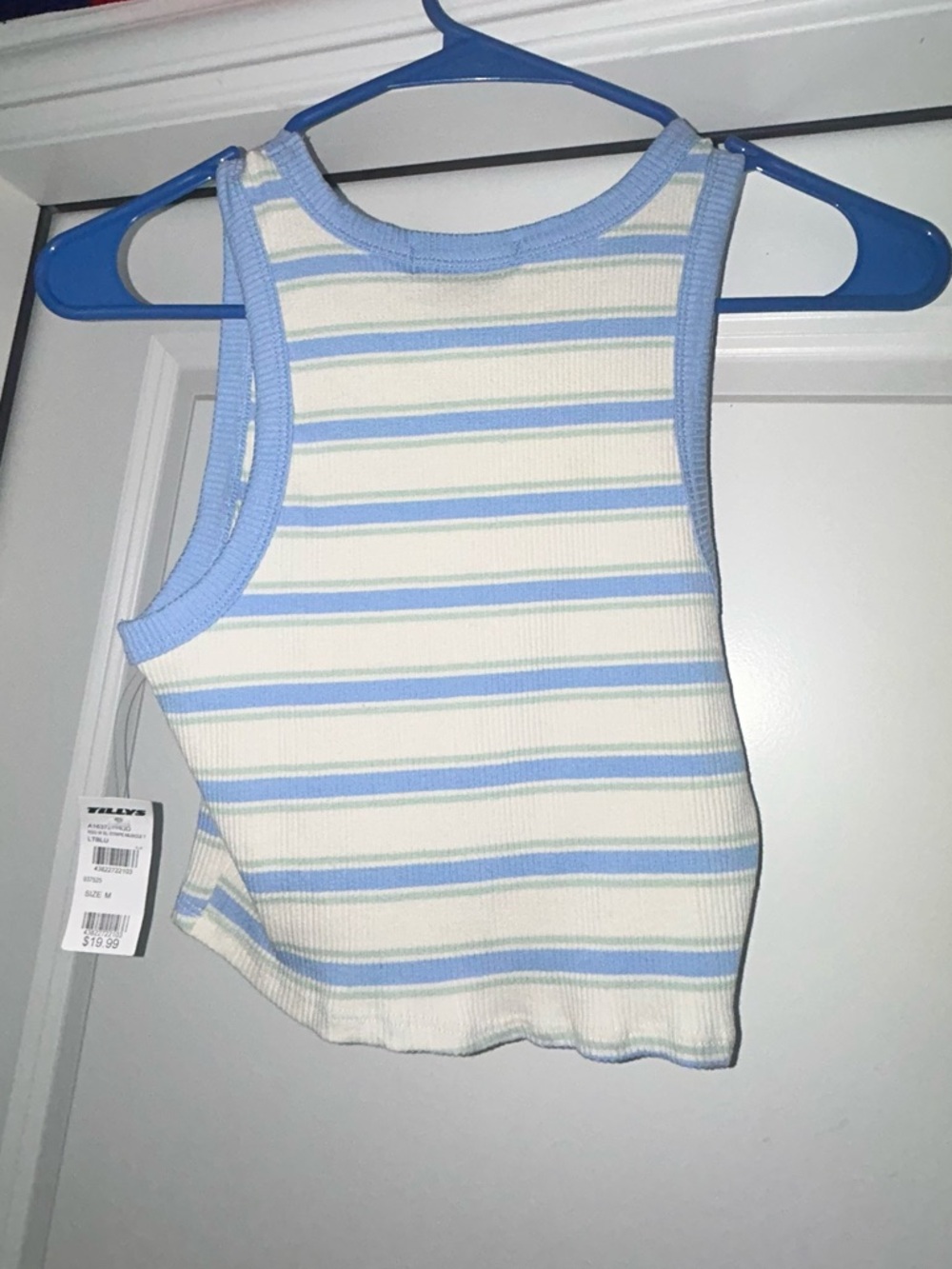 NWT Tilly’s Cropped Striped Tank Size Medium - Picture 4 of 5